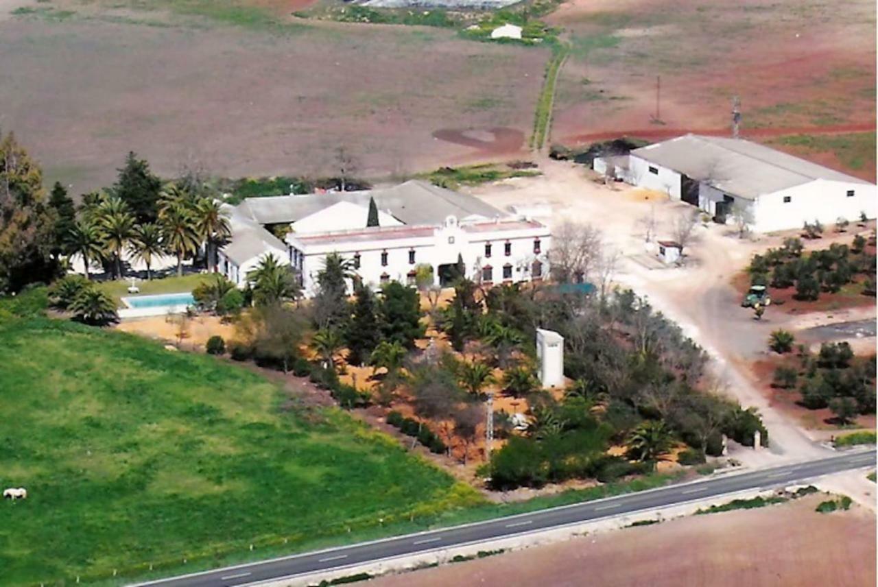 Casa en la campiña sevillana con piscina exclusiva Écija Esterno foto
